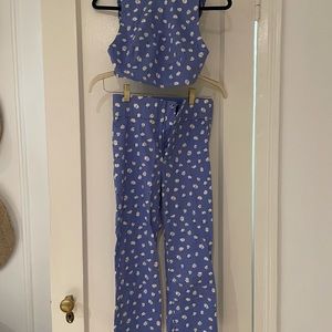 Two piece daisy set